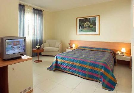 Borgo San Martino Ξενοδοχείο Μπρα Εξωτερικό φωτογραφία
